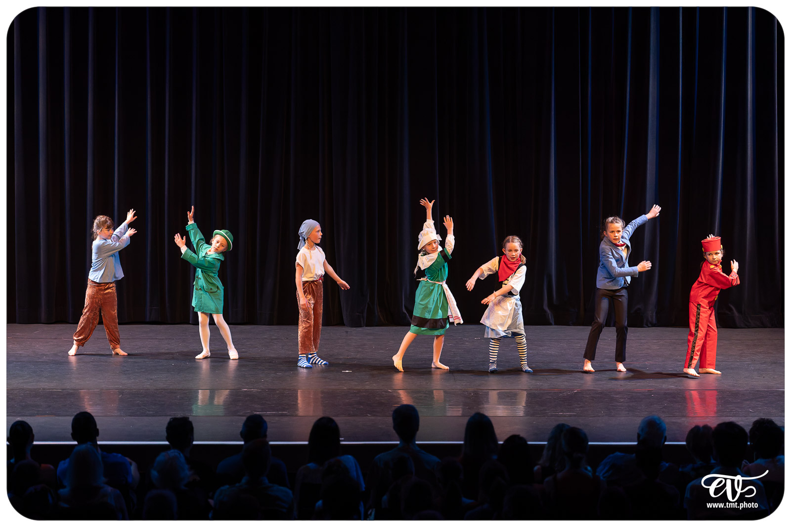 ECOLE DE DANSE CÉCILE ADAMOW